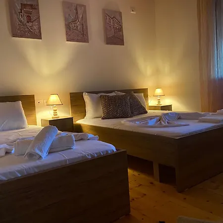 Maison d'hôtes - View Of Castle & Traditional Breakfast