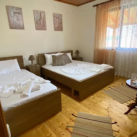 Villa Berat Gasthof *