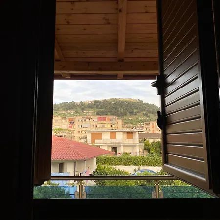 - View Of Castle & Traditional Breakfast