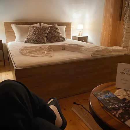 Maison d'hôtes - View Of Castle & Traditional Breakfast Berat