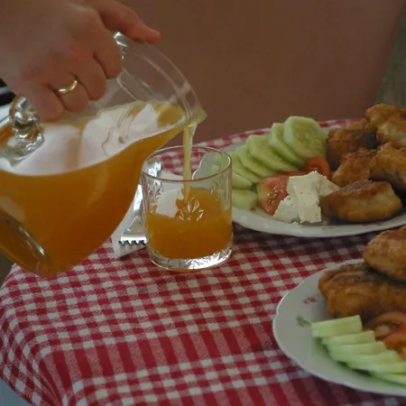 - View Of Castle & Traditional Breakfast Maison d'hôtes Berat