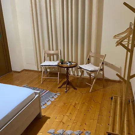 - View Of Castle & Traditional Breakfast