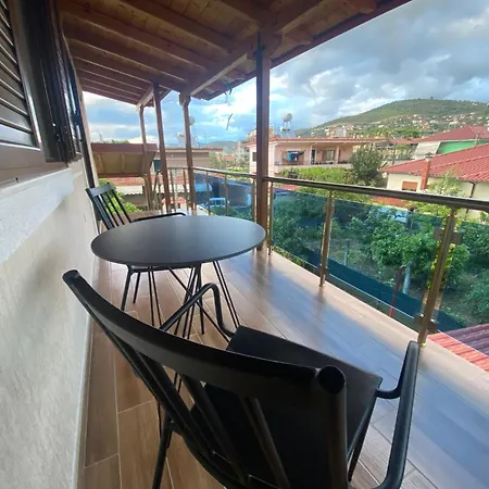 - View Of Castle & Traditional Breakfast Berat