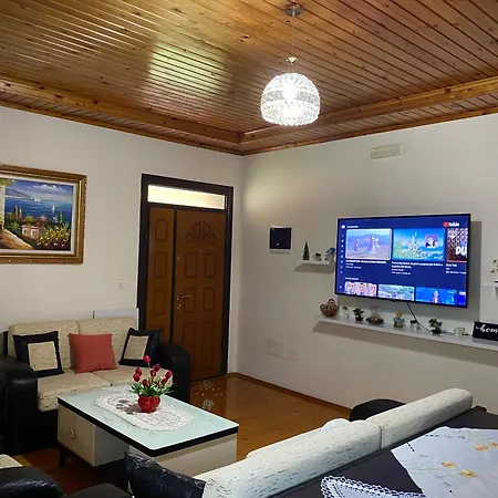 Villa Berat Guest house *