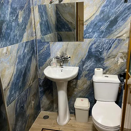 - View Of Castle & Traditional Breakfast Guest house *