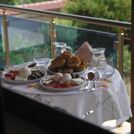 Konukevi - View Of Castle & Traditional Breakfast *
