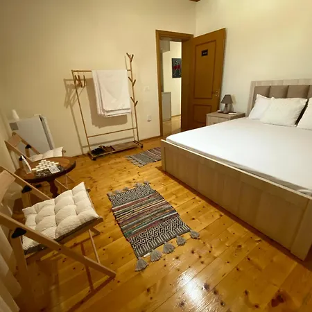 - View Of Castle & Traditional Breakfast Berat