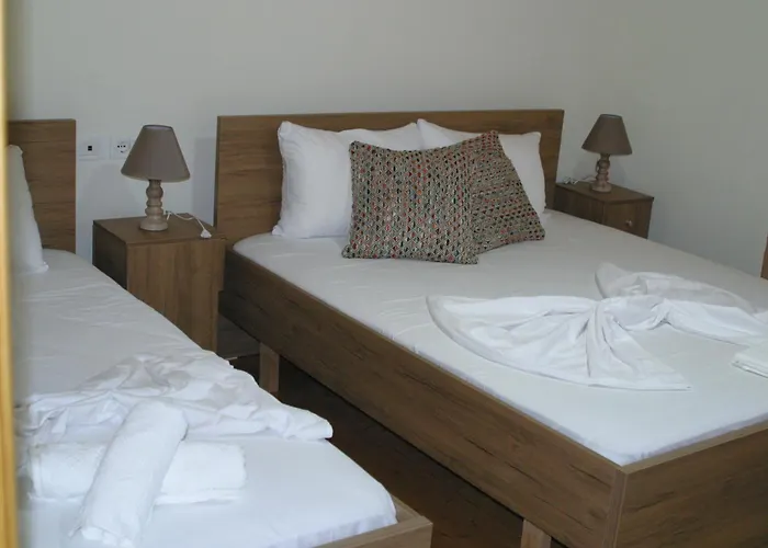 Gasthof - View Of Castle & Traditional Breakfast *