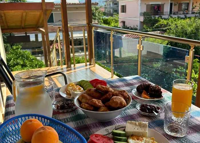 Gasthof - View Of Castle & Traditional Breakfast *