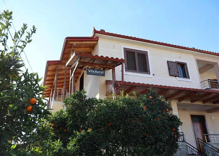 Gasthof - View Of Castle & Traditional Breakfast