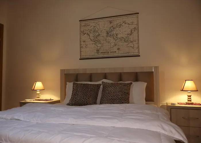 - View Of Castle & Traditional Breakfast 招待所